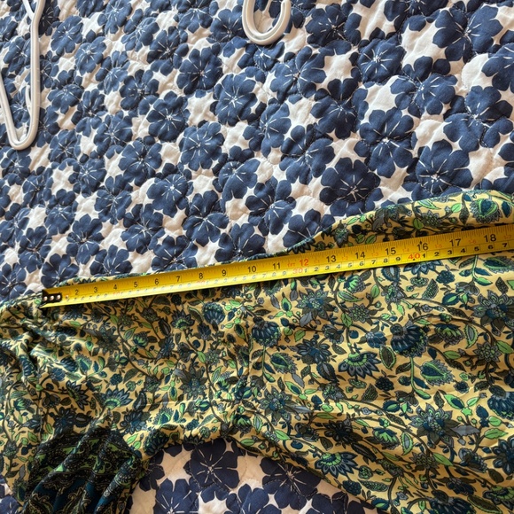 Bold and beautiful one size ladies topper art silk made in India stretchy waist - Picture 10 of 10